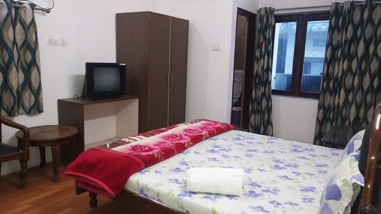 Ishan Paying Guest House فاراناسي المظهر الخارجي الصورة