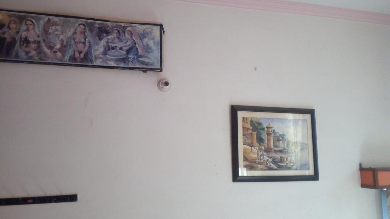 Ishan Paying Guest House فاراناسي المظهر الخارجي الصورة