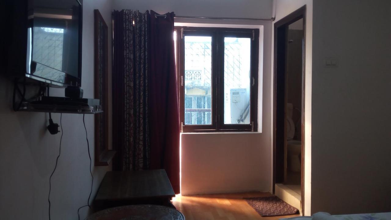 Ishan Paying Guest House فاراناسي المظهر الخارجي الصورة