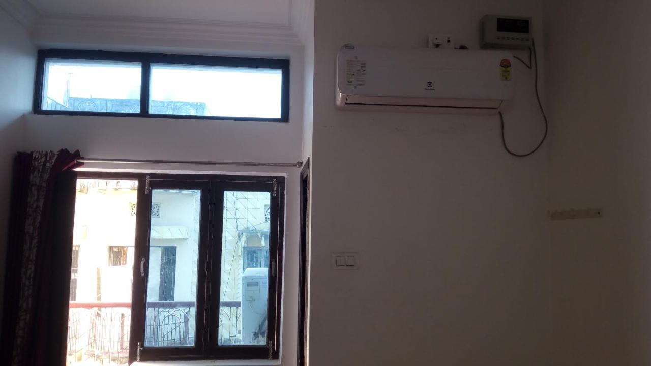 Ishan Paying Guest House فاراناسي المظهر الخارجي الصورة