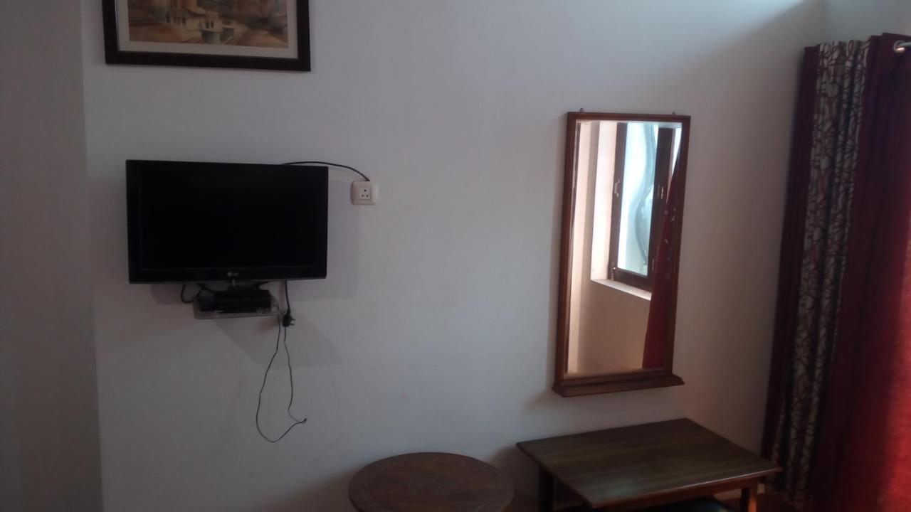 Ishan Paying Guest House فاراناسي المظهر الخارجي الصورة