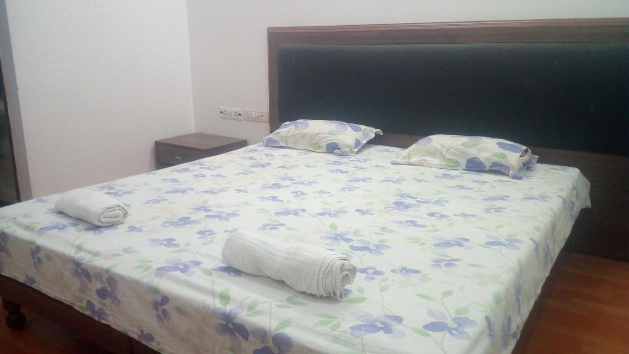 Ishan Paying Guest House فاراناسي المظهر الخارجي الصورة