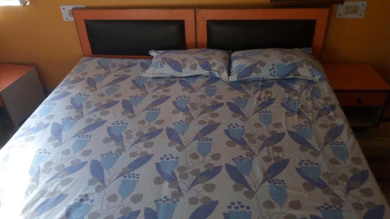 Ishan Paying Guest House فاراناسي المظهر الخارجي الصورة