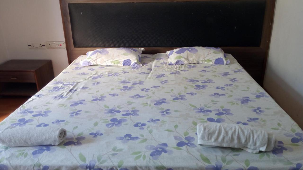 Ishan Paying Guest House فاراناسي المظهر الخارجي الصورة