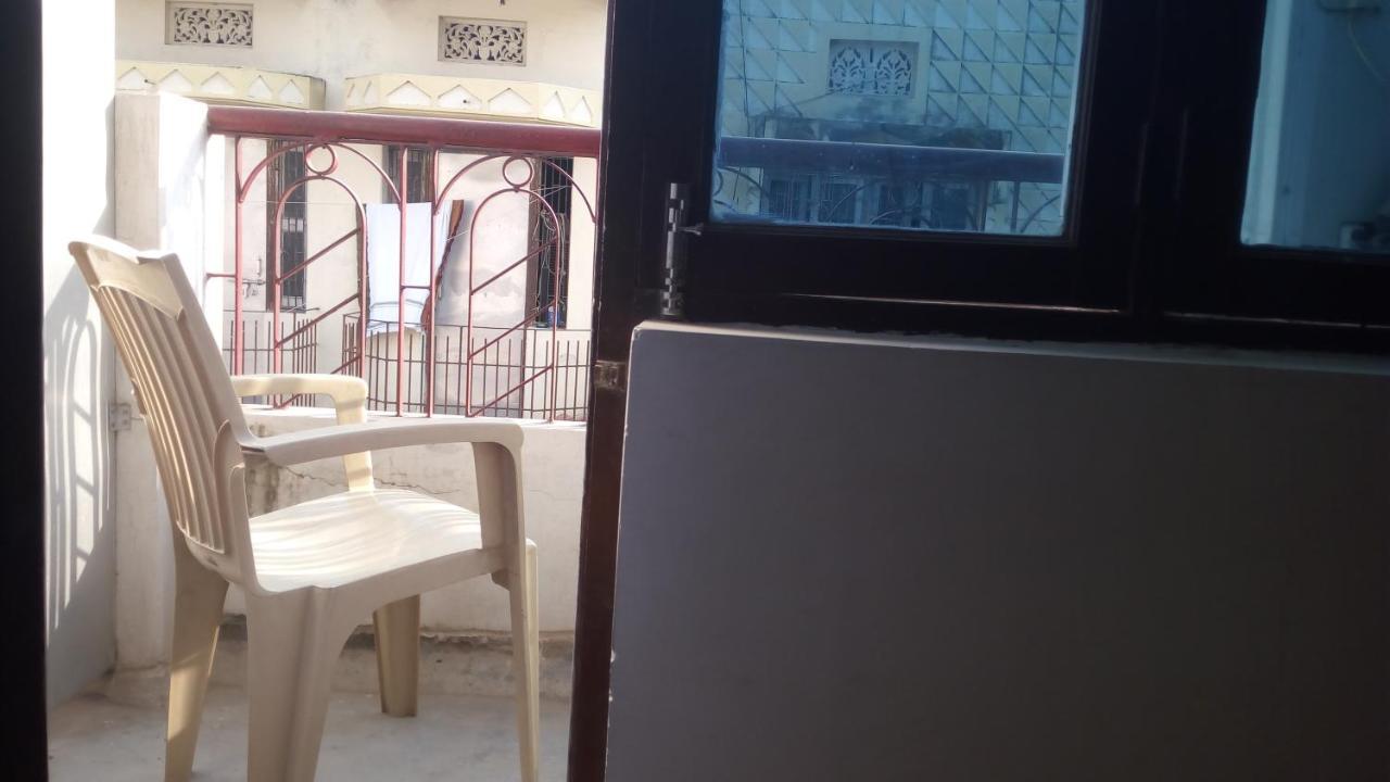 Ishan Paying Guest House فاراناسي المظهر الخارجي الصورة